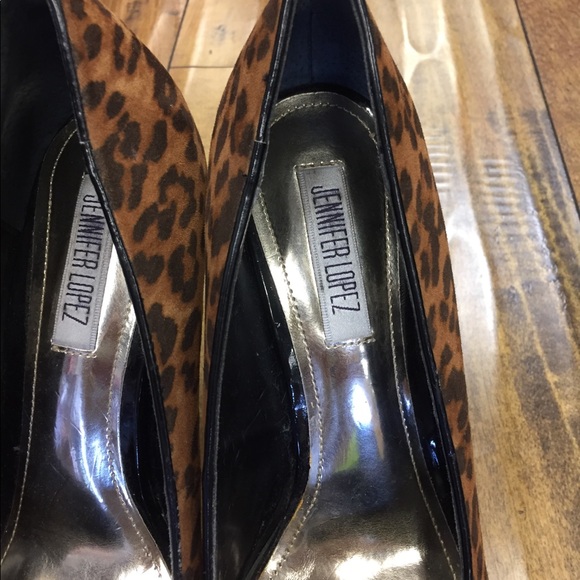 Jennifer Lopez - Picture 2 of 4